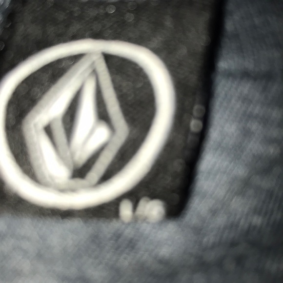 Shirts - Picture 2 of 7